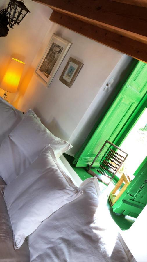 Hypate, Traditional Island Cottage Chalki Town 외부 사진