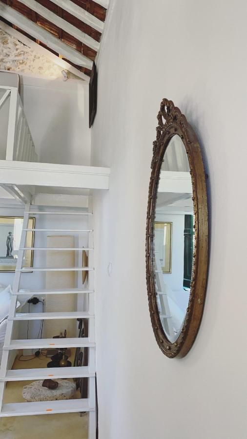 Hypate, Traditional Island Cottage Chalki Town 외부 사진