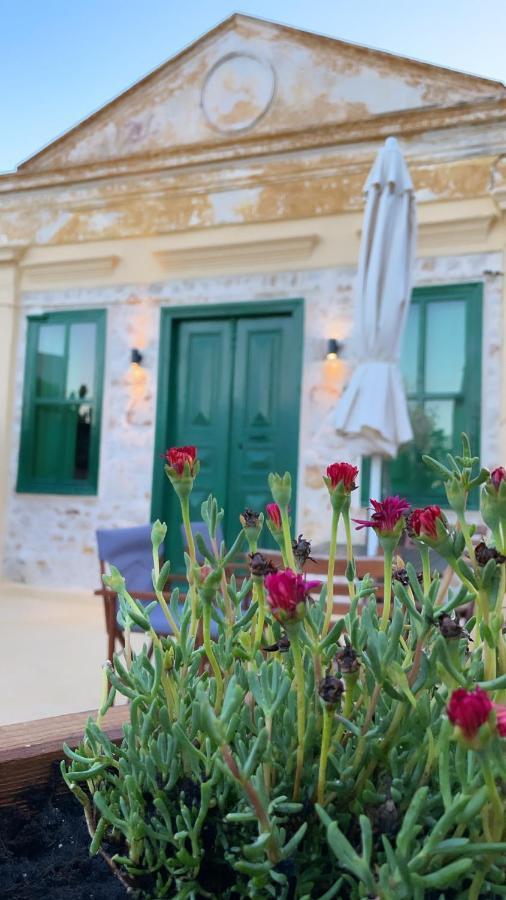 Hypate, Traditional Island Cottage Chalki Town 외부 사진