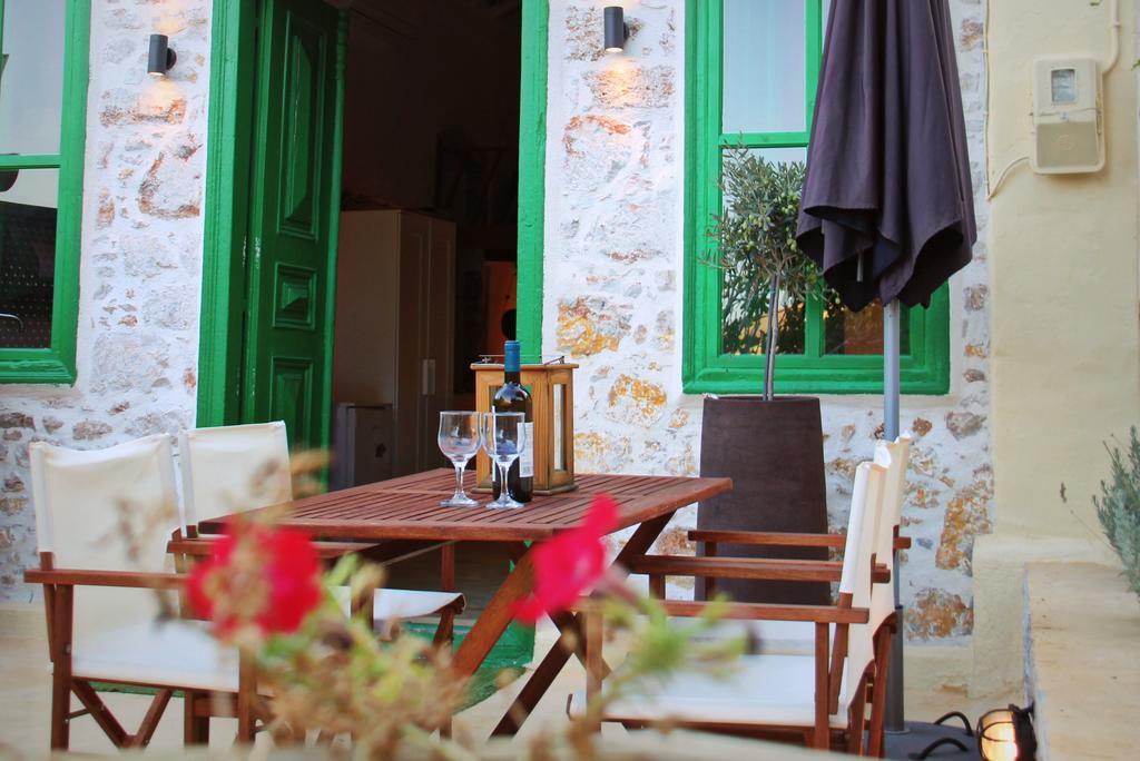 Hypate, Traditional Island Cottage Chalki Town 외부 사진