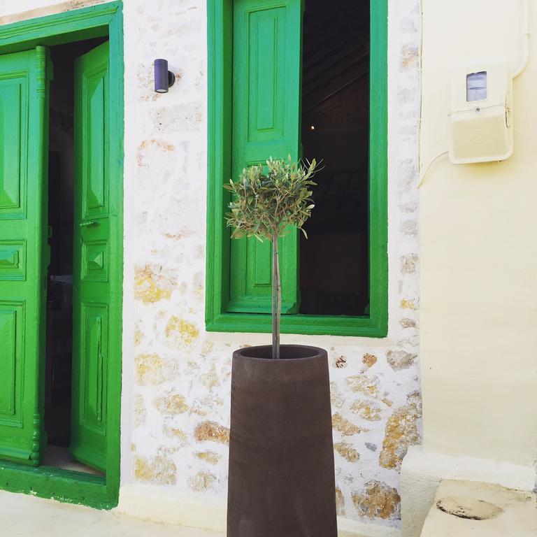 Hypate, Traditional Island Cottage Chalki Town 외부 사진